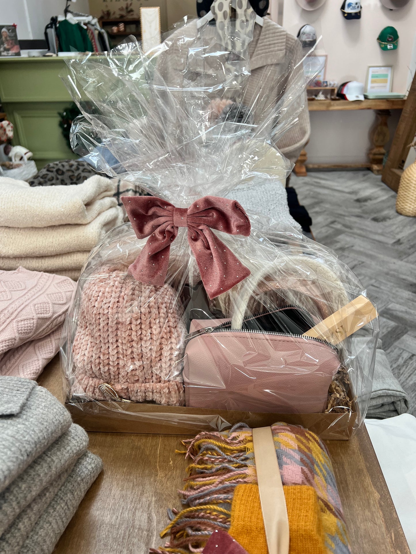 Holiday Gift Set Basket
