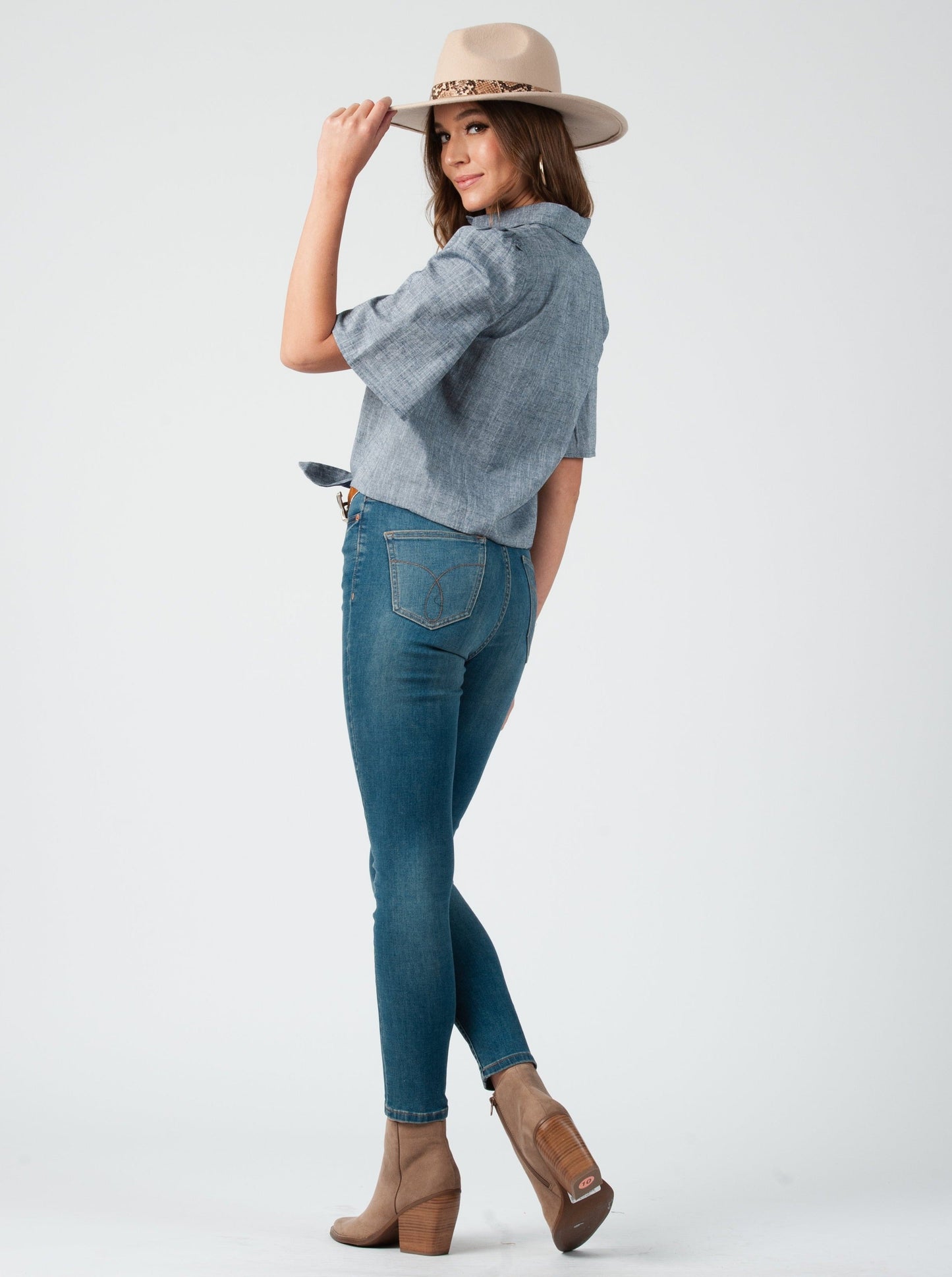 Women’s Linen Button Down Shirt