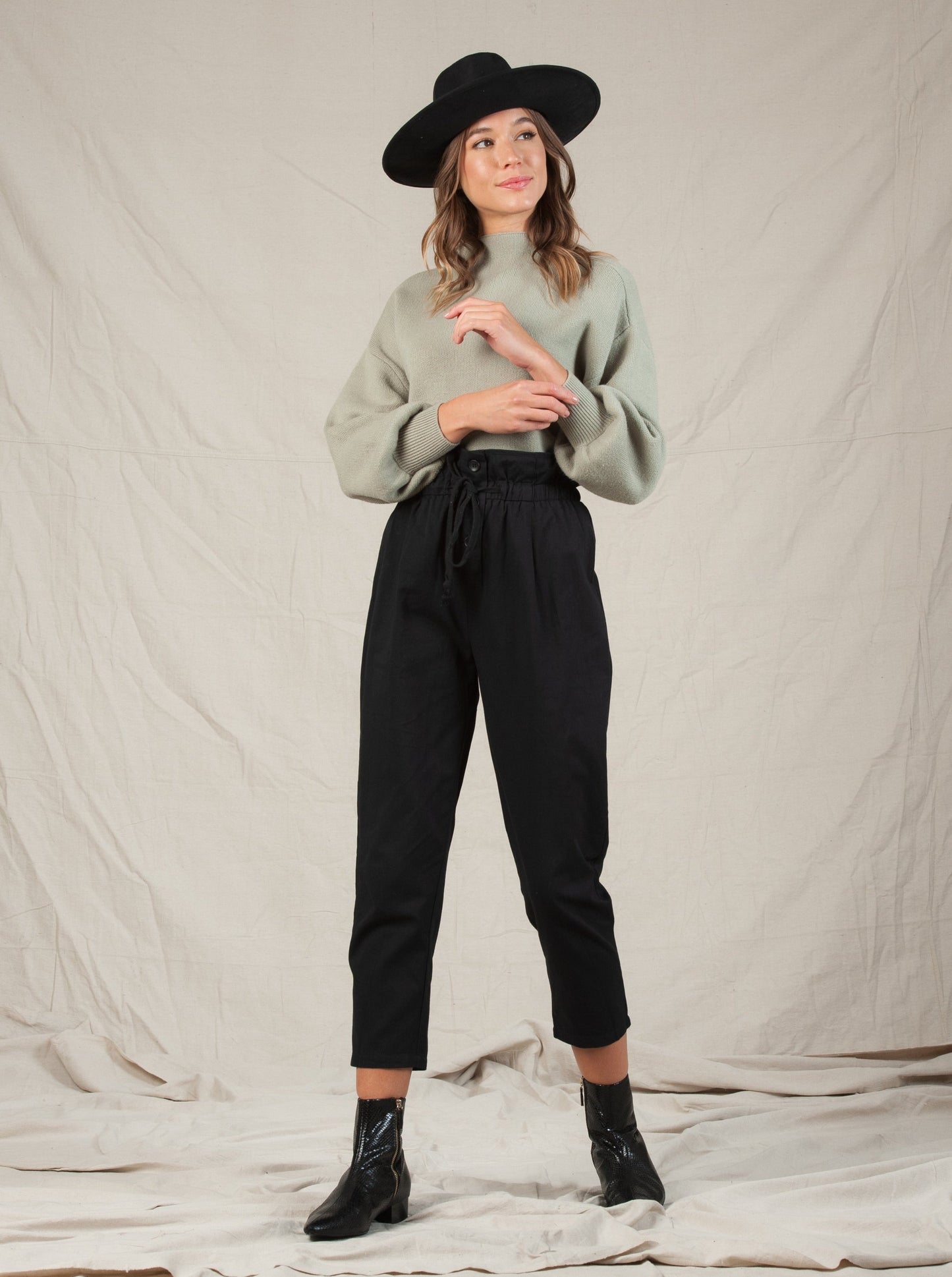 Women’s Paper Bag Waist Crop Pants