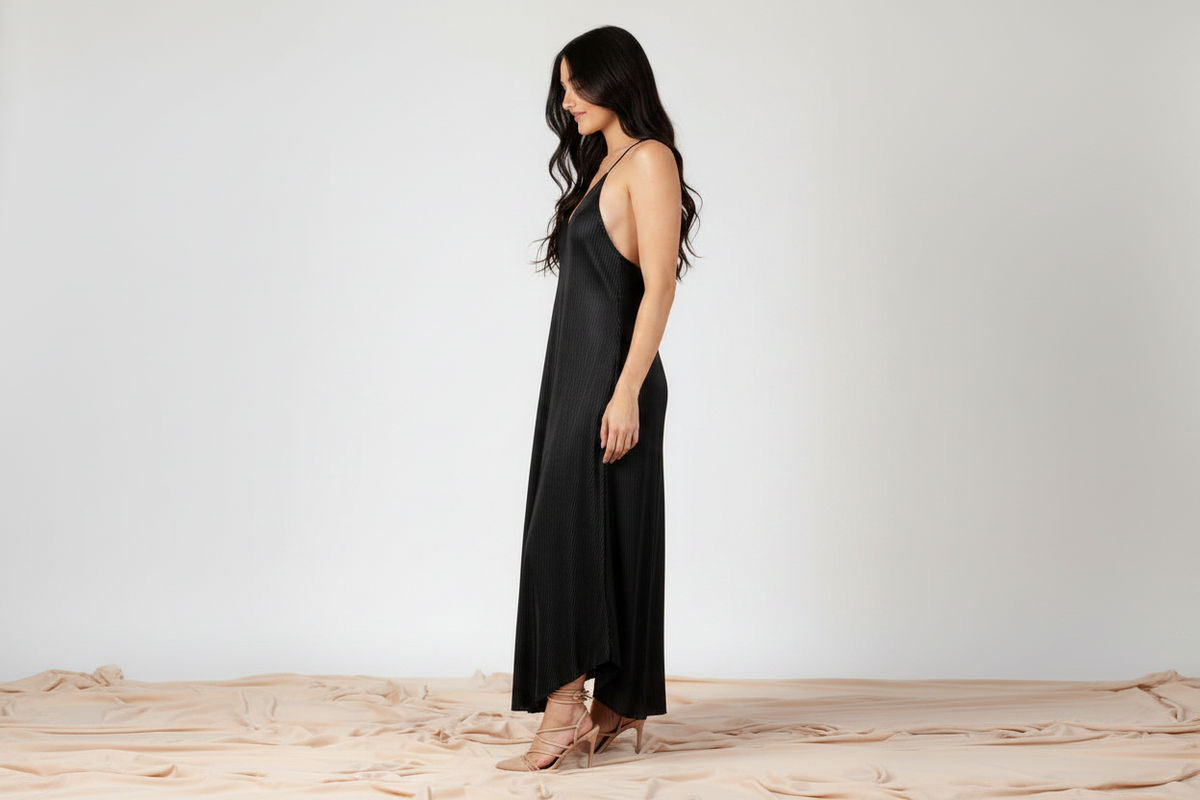 Women’s Pleated Maxi Dress